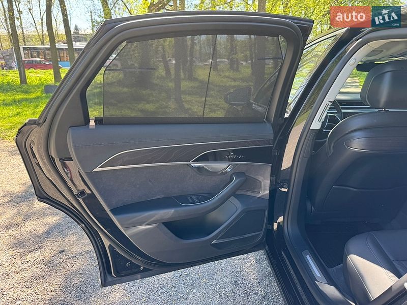 Седан Audi A8 2024 в Хмельницком