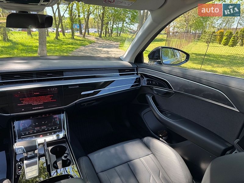 Седан Audi A8 2024 в Хмельницком