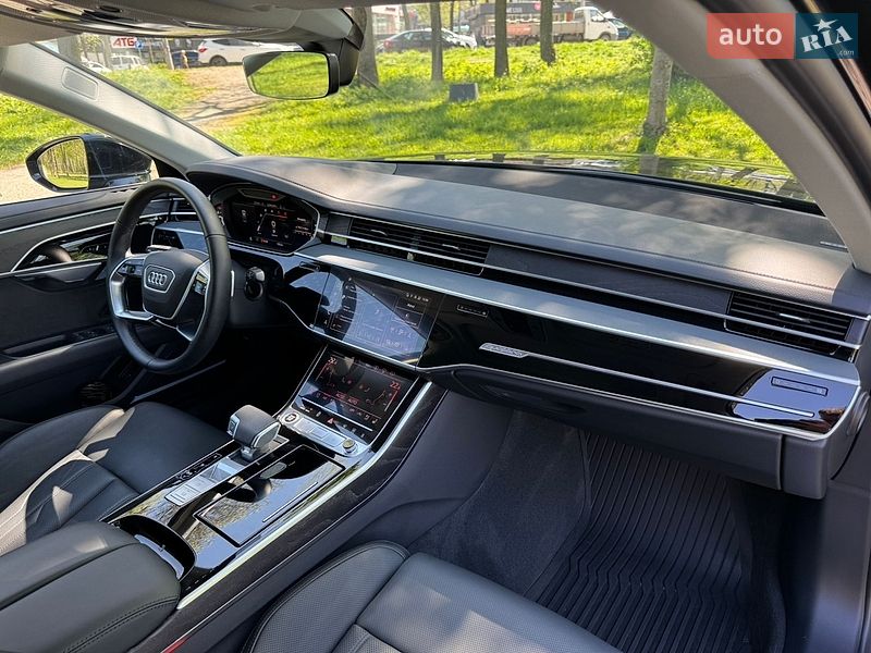 Седан Audi A8 2024 в Хмельницком