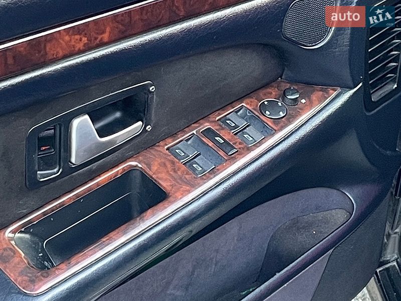 Седан Audi A8 1998 в Мурованых Куриловцах