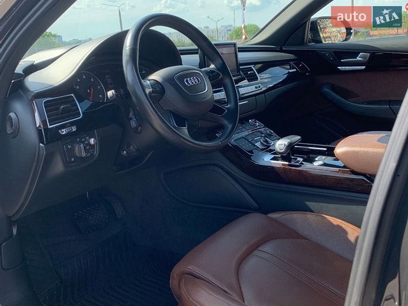 Седан Audi A8 2017 в Харькове