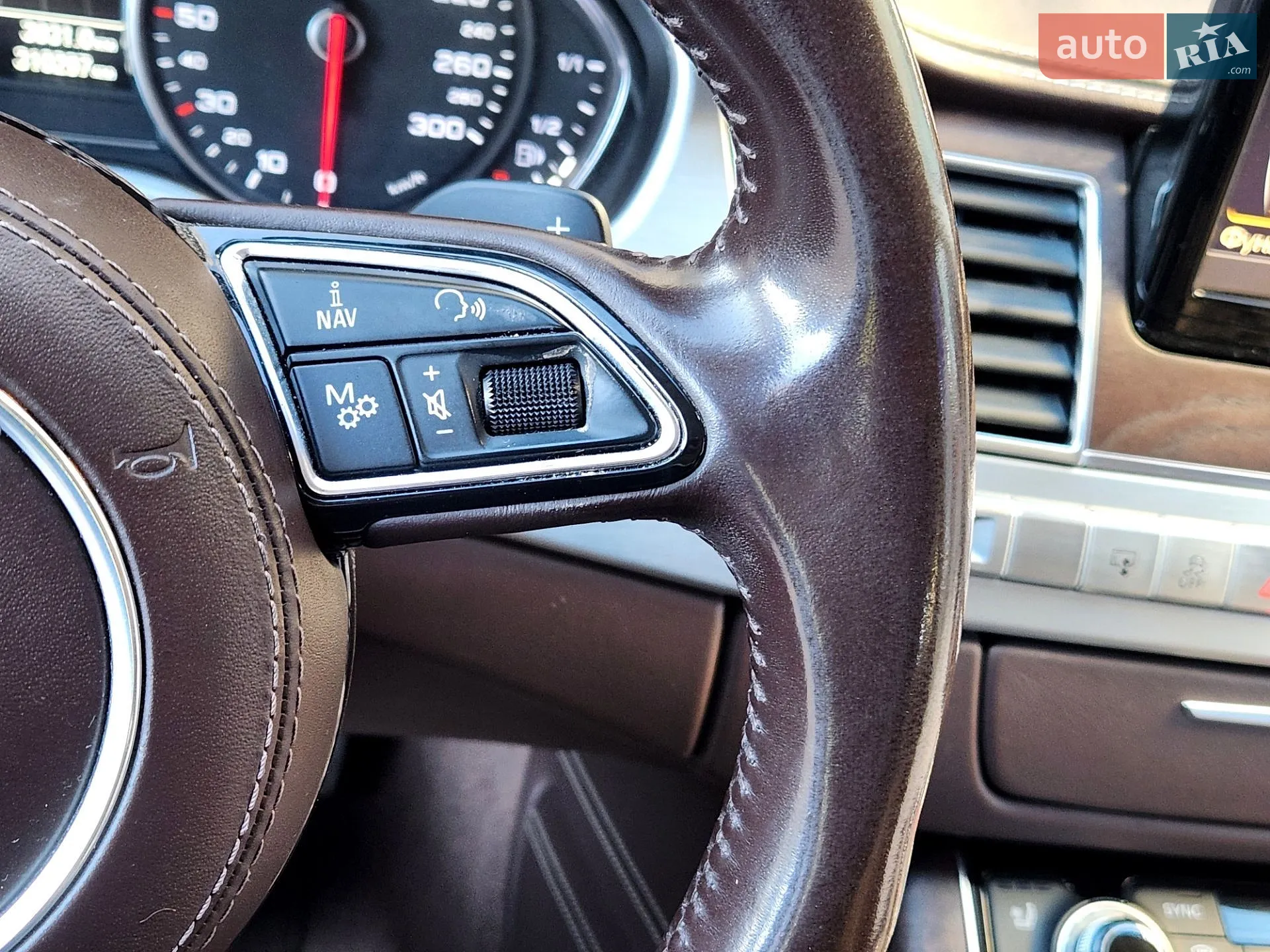 2010 Audi A8 - мініатюра 23