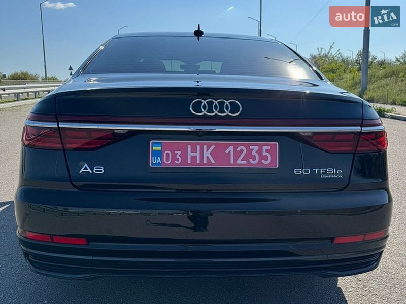 Седан Audi A8 2022 в Запорожье