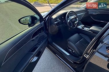 Седан Audi A8 2022 в Запорожье