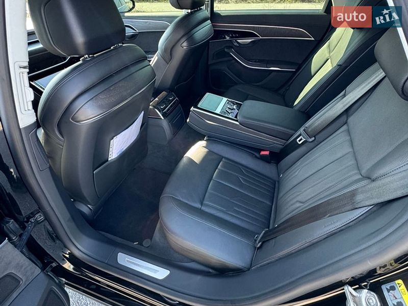 Седан Audi A8 2022 в Запорожье