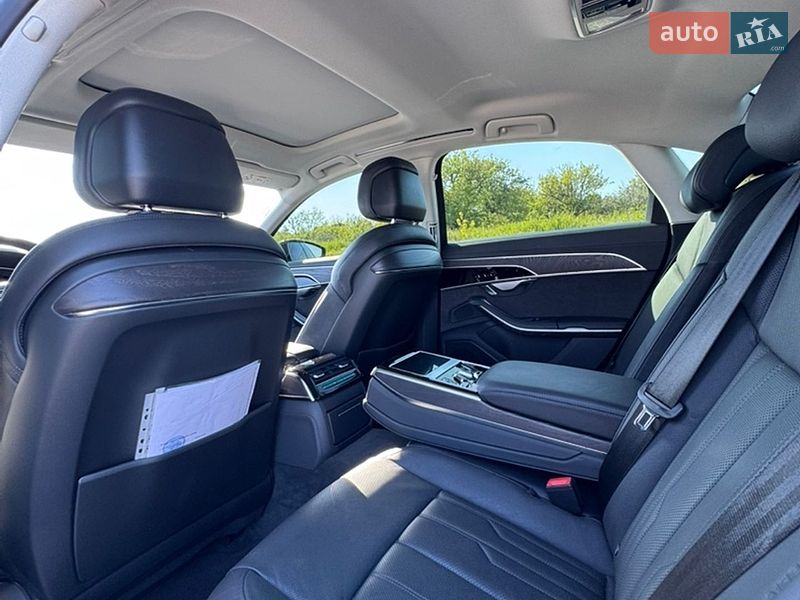 Седан Audi A8 2022 в Запорожье