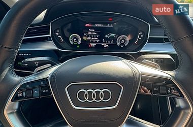 Седан Audi A8 2022 в Запорожье