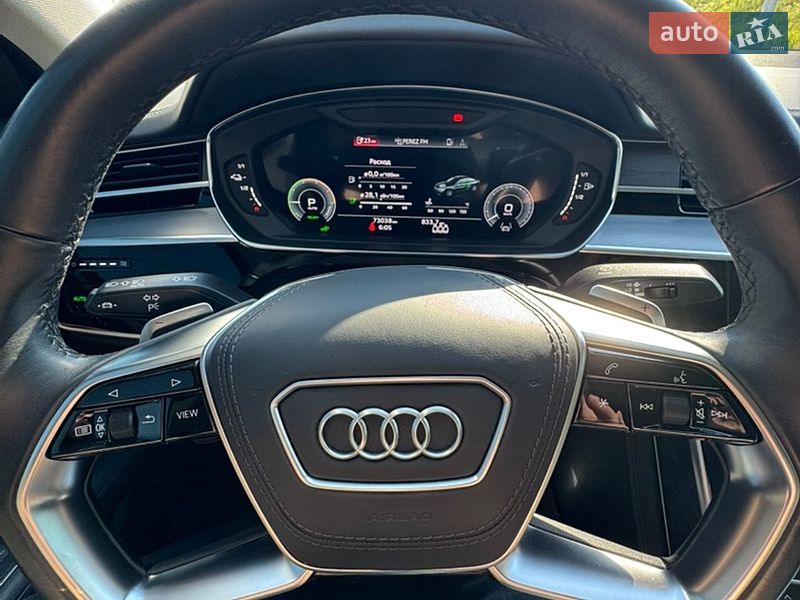 Седан Audi A8 2022 в Запорожье