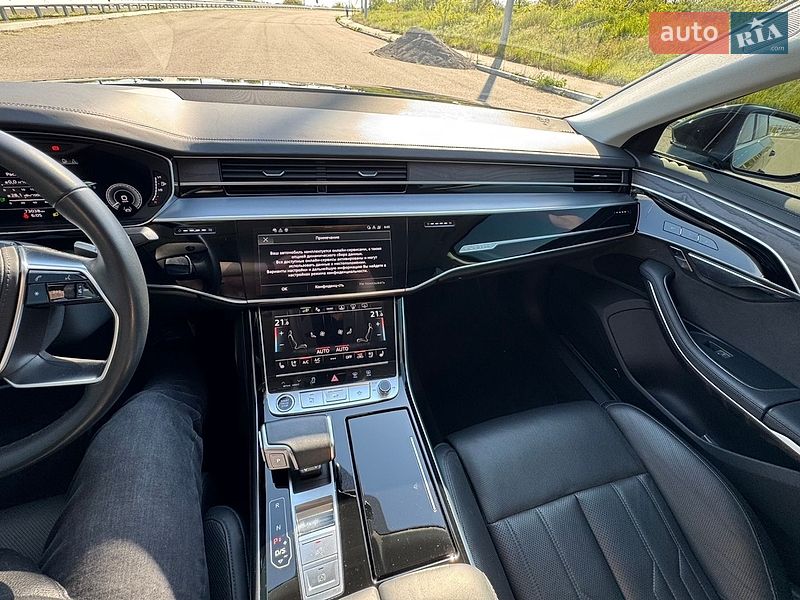 Седан Audi A8 2022 в Запорожье