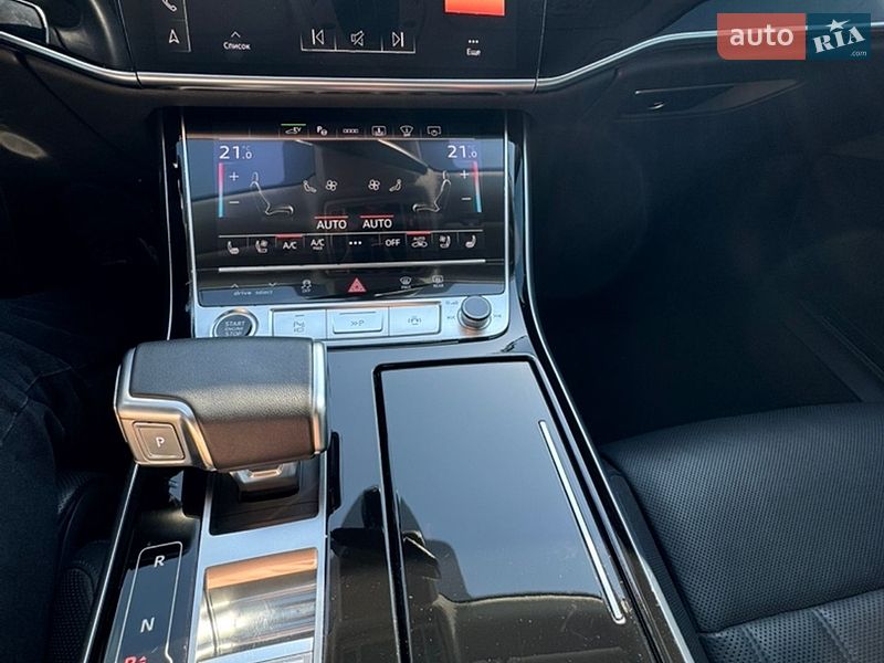 Седан Audi A8 2022 в Запорожье
