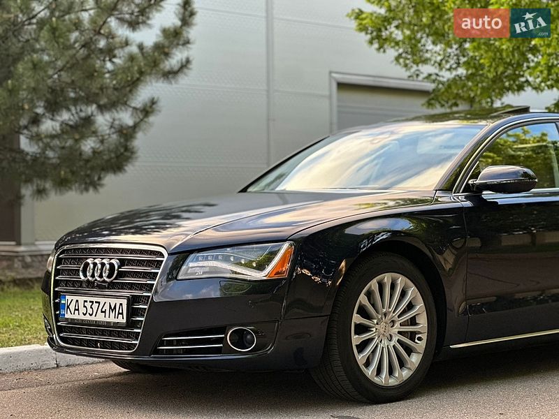Седан Audi A8 2013 в Днепре