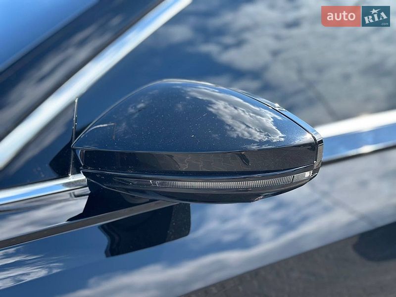 Седан Audi A8 2019 в Днепре