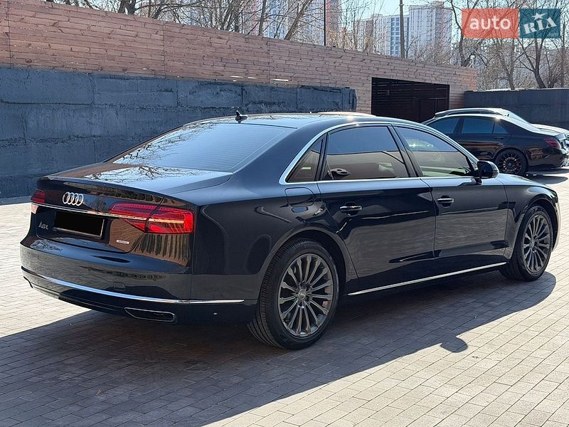 Седан Audi A8 2015 в Києві фото 4 Седан Audi A8 2015 в Києві