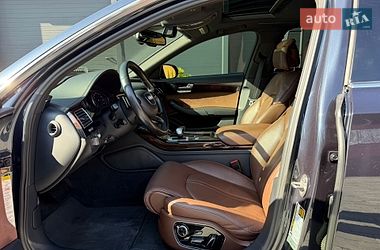 Седан Audi A8 2015 в Киеве
