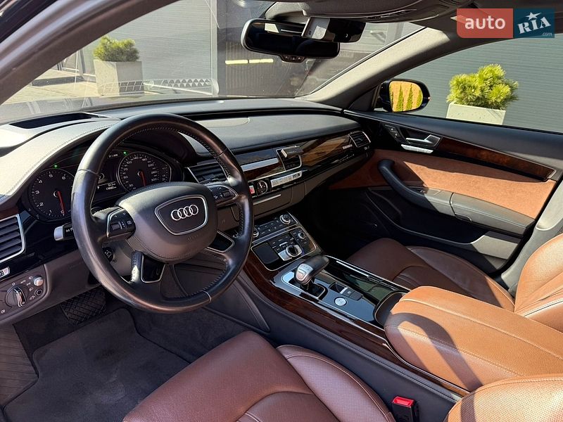 Седан Audi A8 2015 в Киеве