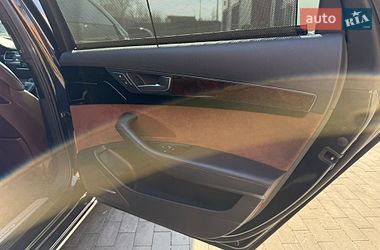 Седан Audi A8 2015 в Киеве