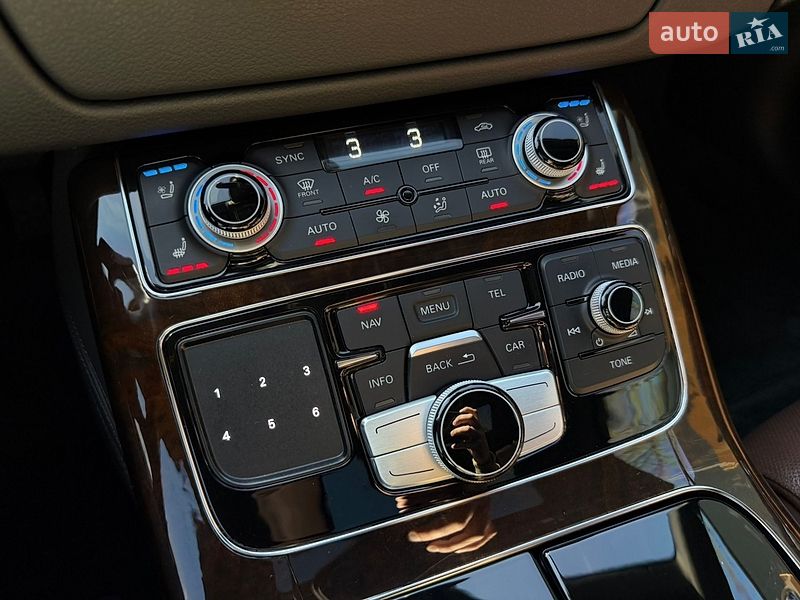 Седан Audi A8 2015 в Києві фото 27 Седан Audi A8 2015 в Києві