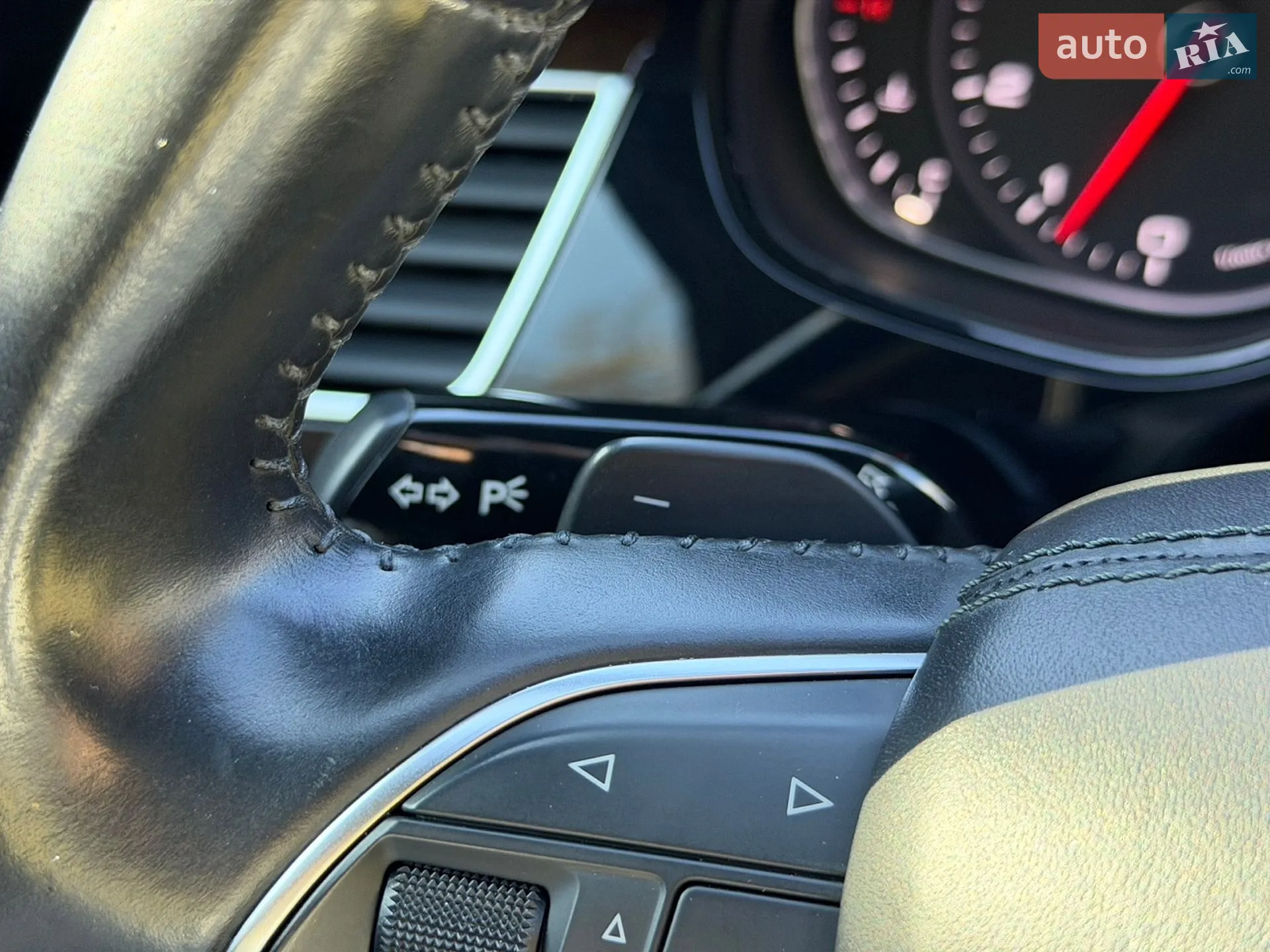 2015 Audi A8 - мініатюра 32
