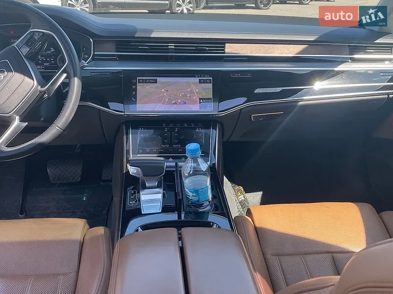 Audi A8 2018 VIN WAU8DAF83KN010633 фото оголошення 23 з 176