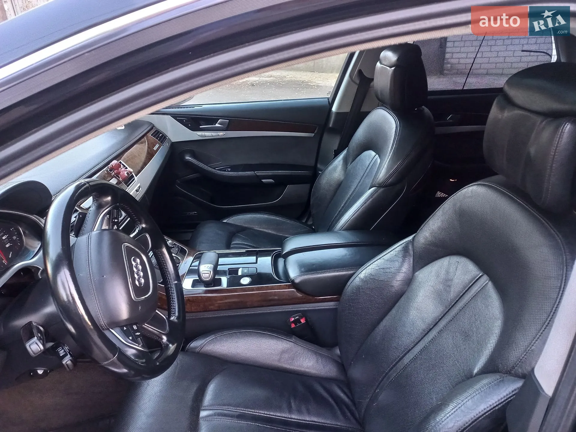2010 Audi A8 - мініатюра 24