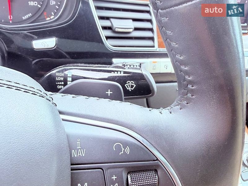 Седан Audi A8 2013 в Ровно