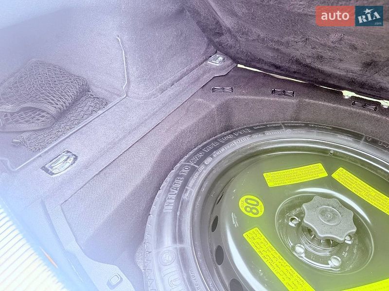 Седан Audi A8 2013 в Рівному