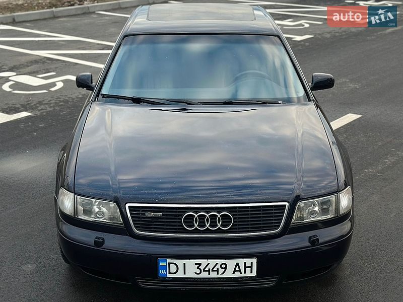 Седан Audi A8 2001 в Ровно