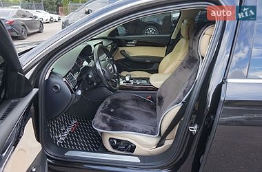 Седан Audi A8 2012 в Одесі
