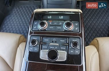 Седан Audi A8 2012 в Одесі