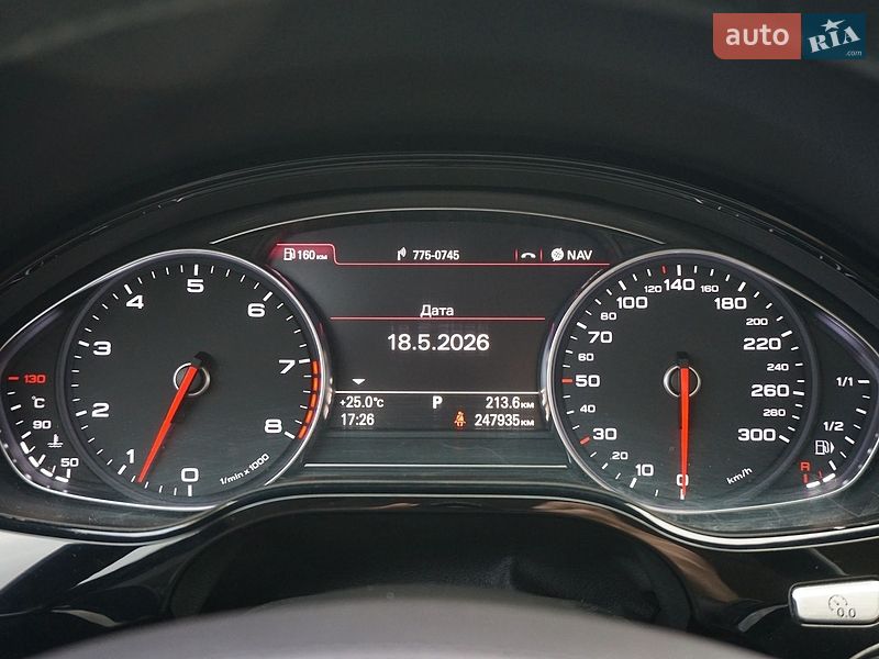 Седан Audi A8 2012 в Одесі
