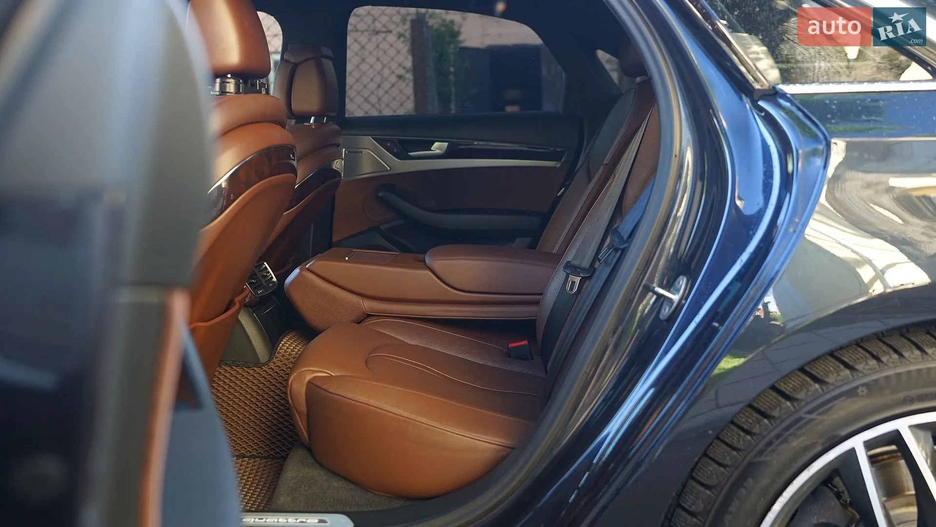 2015 Audi A8 - мініатюра 15
