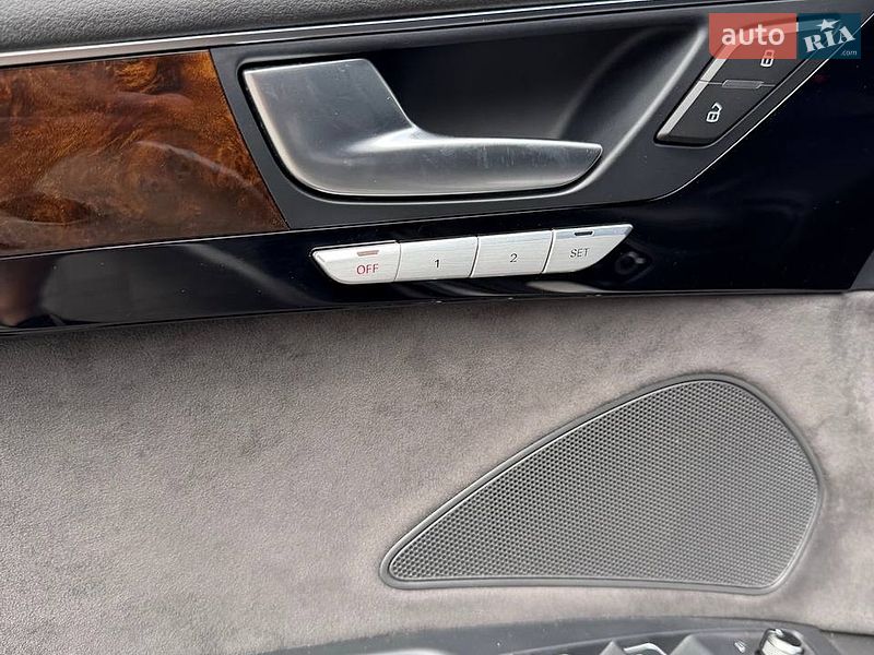 Седан Audi A8 2016 в Львові фото 13 Седан Audi A8 2016 в Львові
