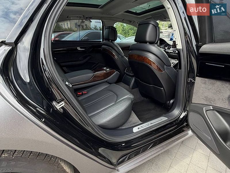 Седан Audi A8 2016 в Львові фото 38 Седан Audi A8 2016 в Львові