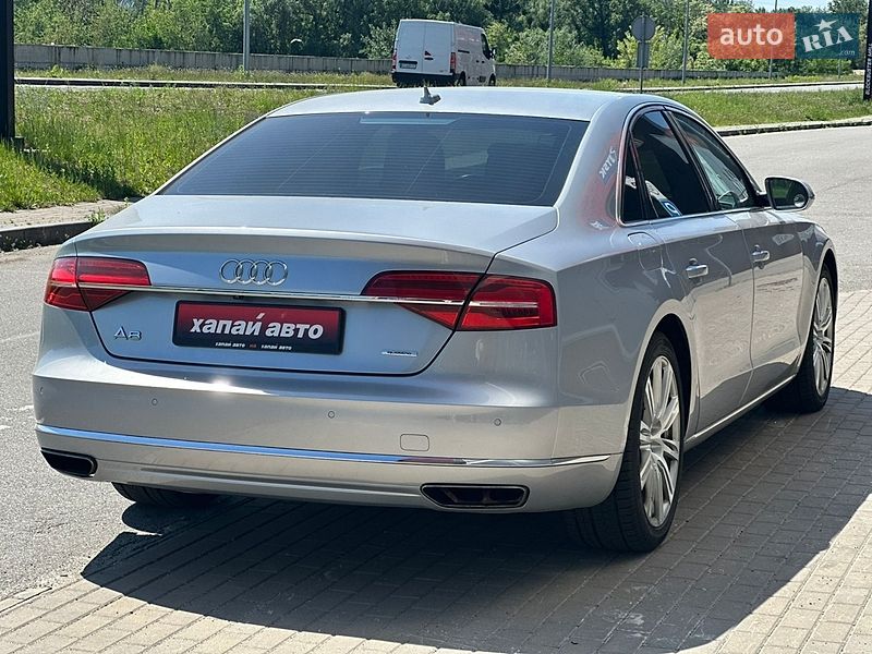 Седан Audi A8 2015 в Киеве