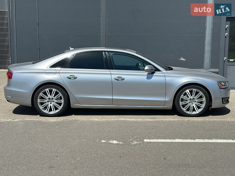 Седан Audi A8 2015 в Киеве