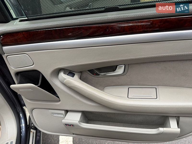 Седан Audi A8 2006 в Киеве