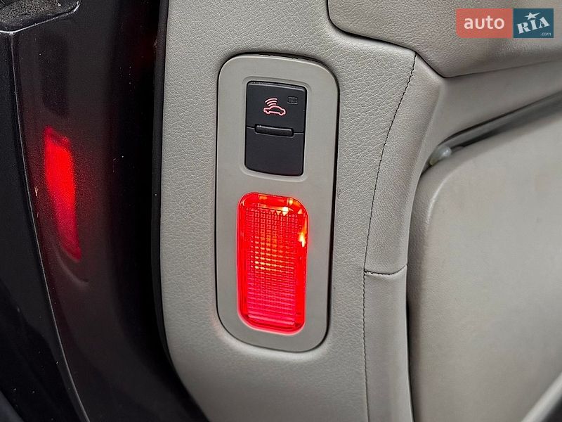 Седан Audi A8 2006 в Киеве
