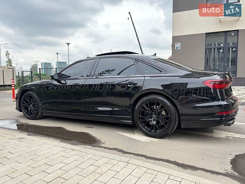 Седан Audi A8 2020 в Києві
