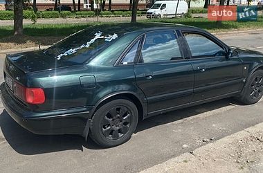 Седан Audi A8 1996 в Калуші
