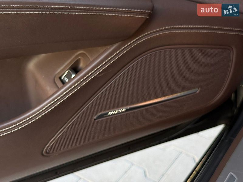 Седан Audi A8 2014 в Виннице