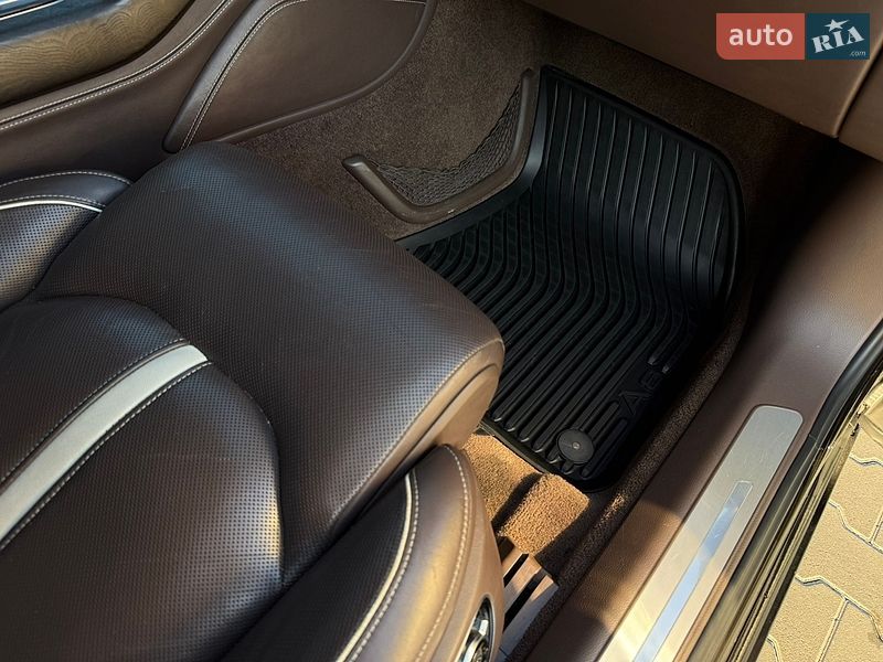 Седан Audi A8 2014 в Виннице