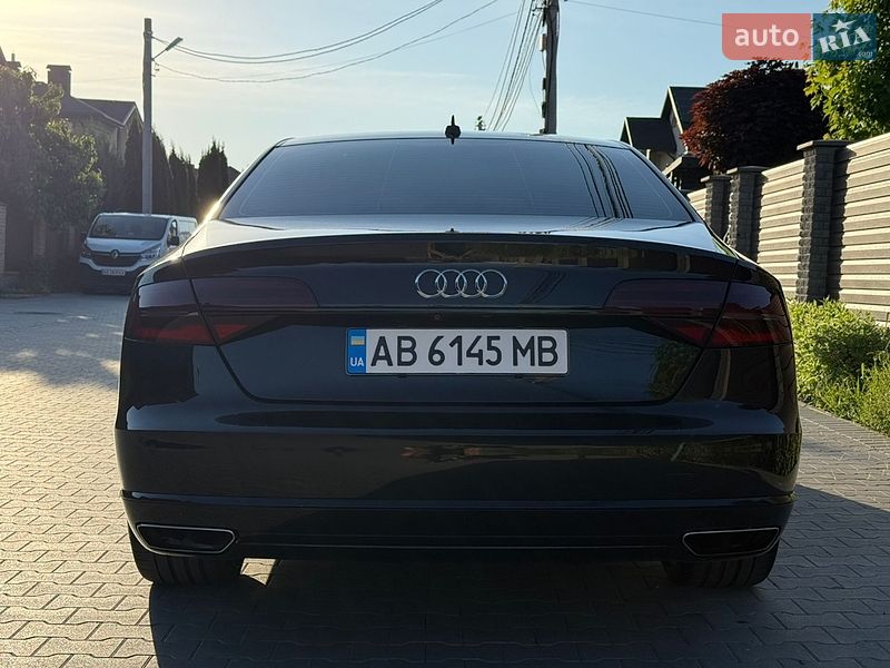 Седан Audi A8 2014 в Виннице