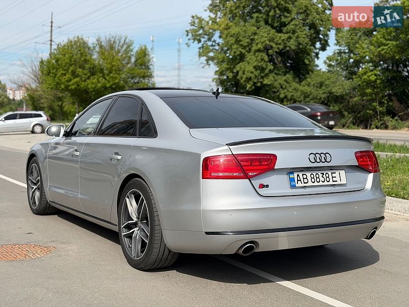 Седан Audi A8 2011 в Виннице