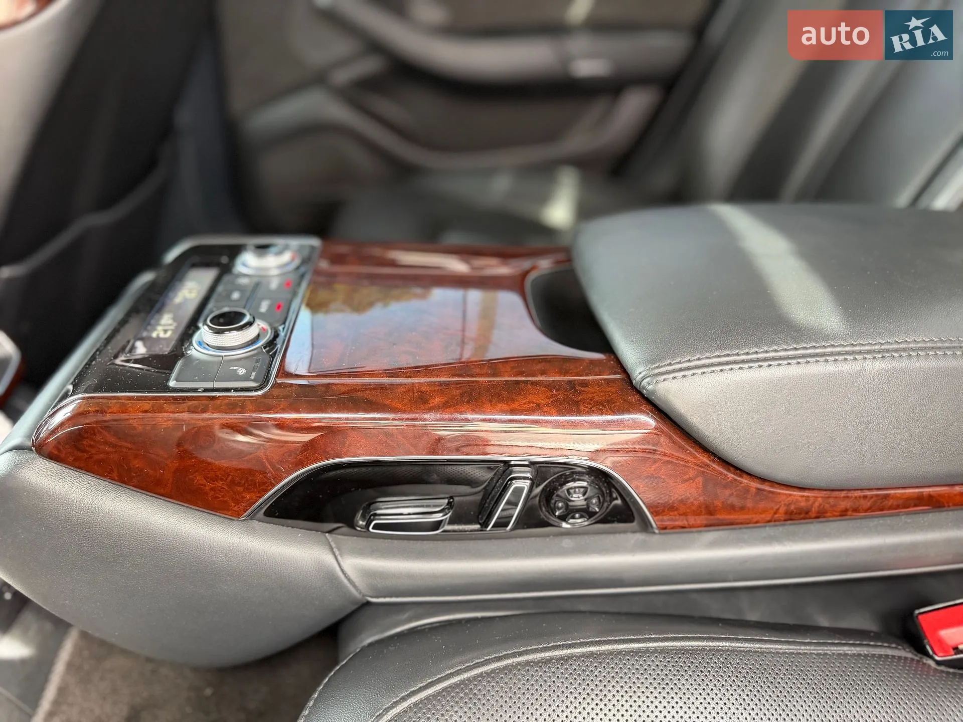 2011 Audi A8 - мініатюра 28