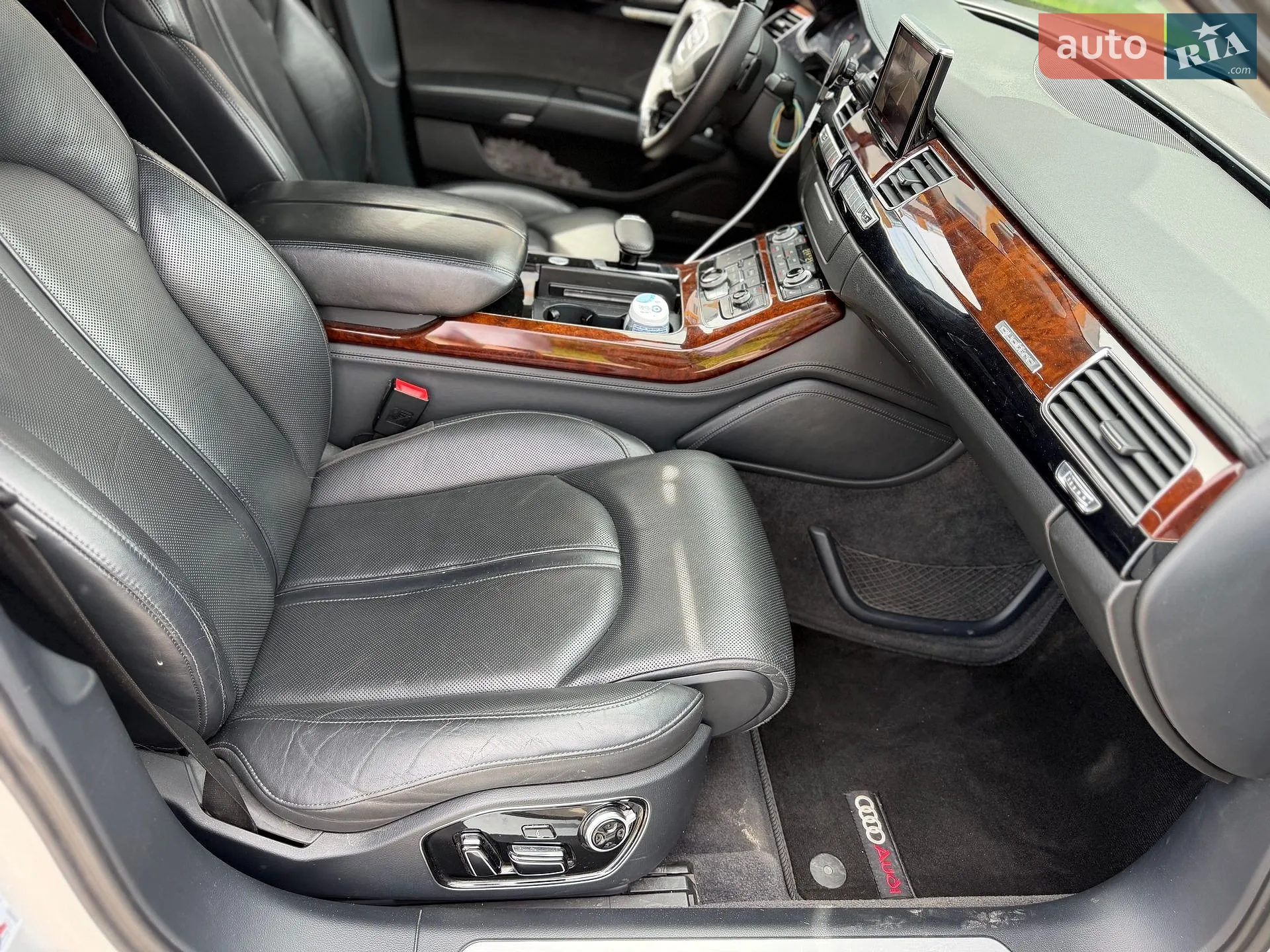 2011 Audi A8 - мініатюра 31