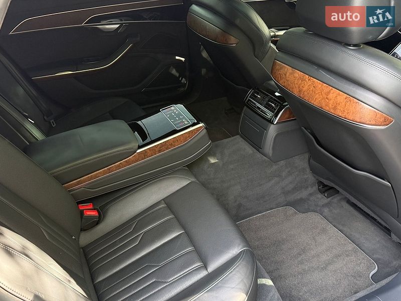 Седан Audi A8 2019 в Киеве
