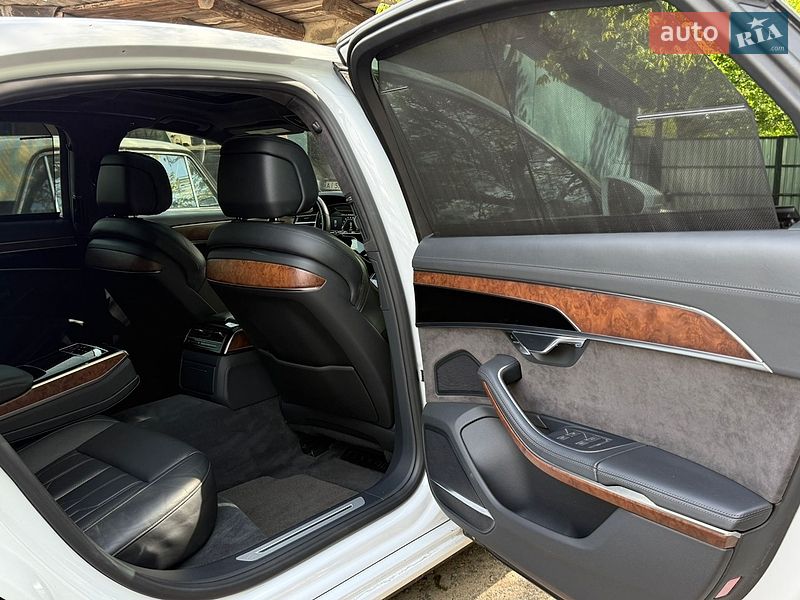 Седан Audi A8 2019 в Киеве