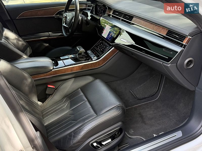 Седан Audi A8 2019 в Киеве