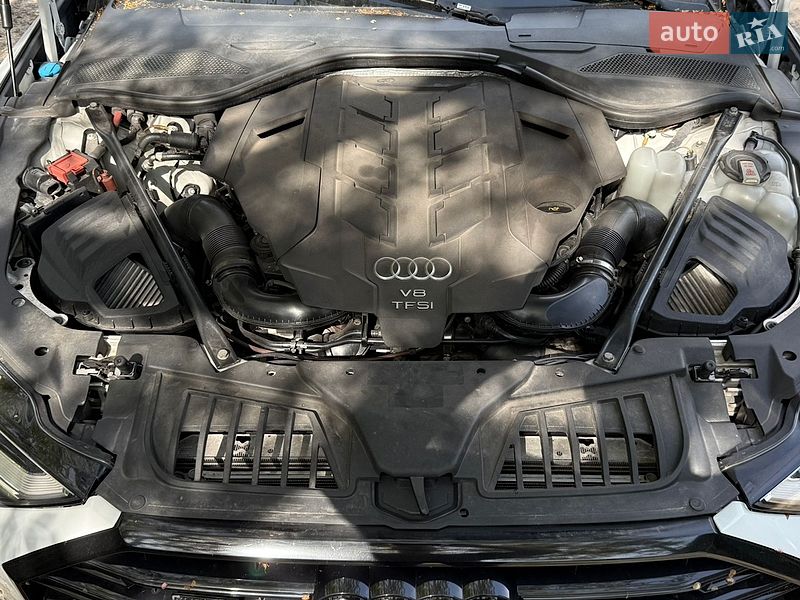 Седан Audi A8 2019 в Киеве