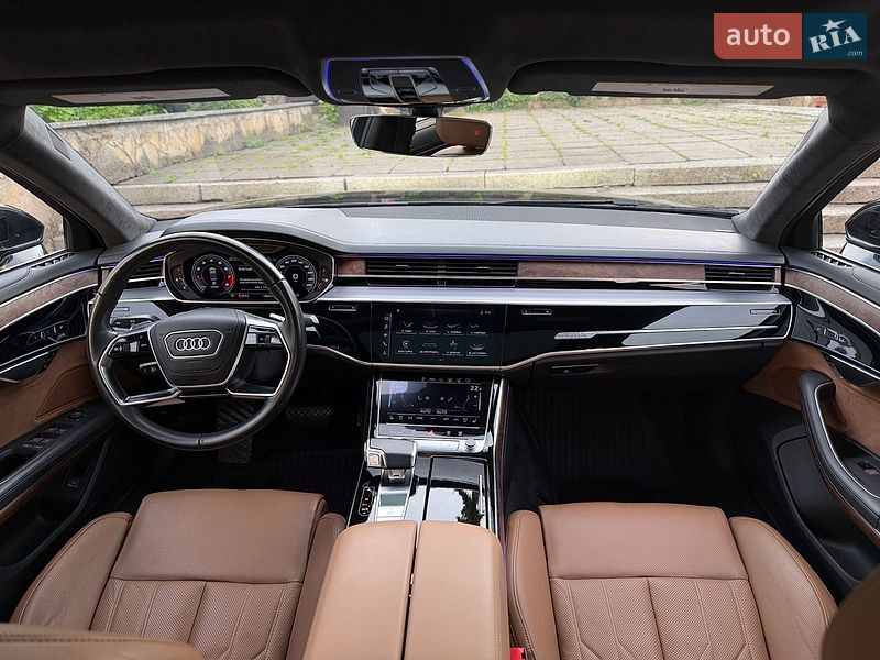 Седан Audi A8 2021 в Хмельницком